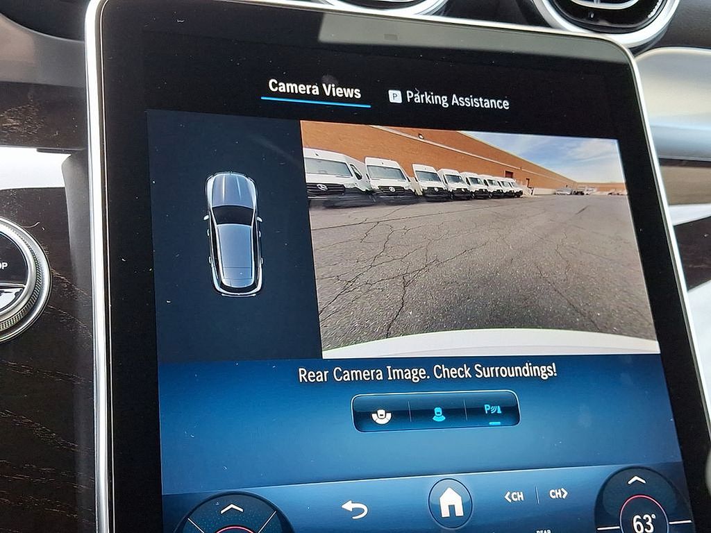 Thumbnail: 2025 Mercedes-Benz GLC - 13