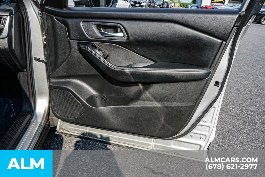 Used 2024 Silver Nissan SV image 49