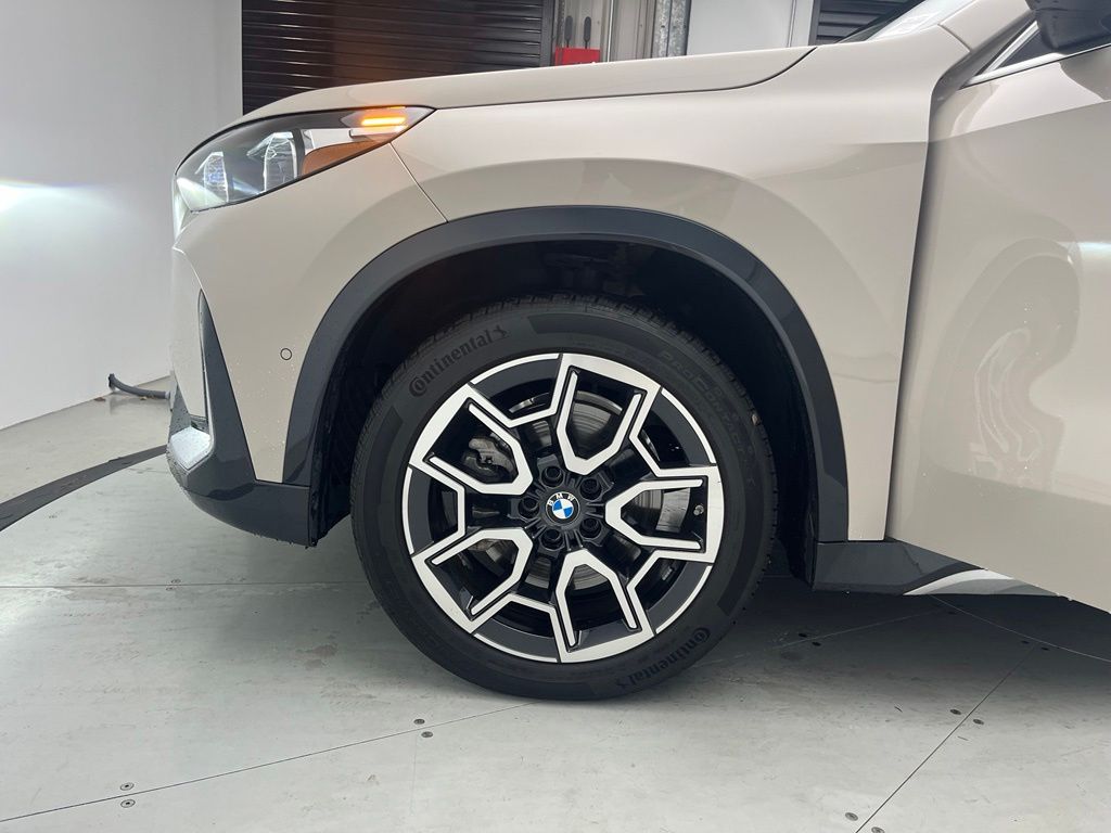 Thumbnail: 2026 BMW X1 - 15