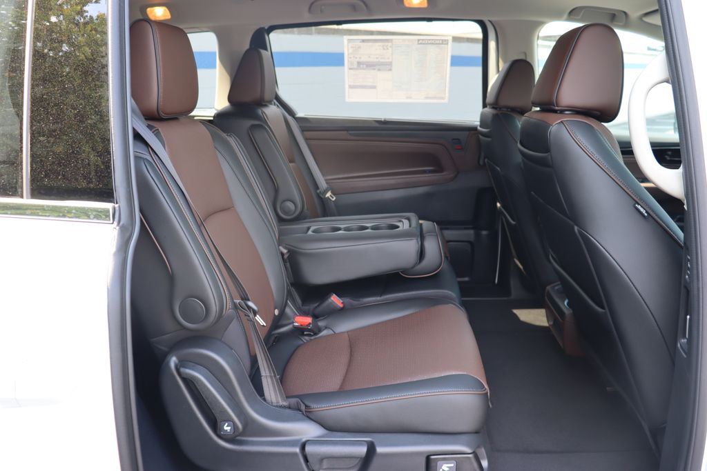 Thumbnail: 2026 Honda Odyssey - 14