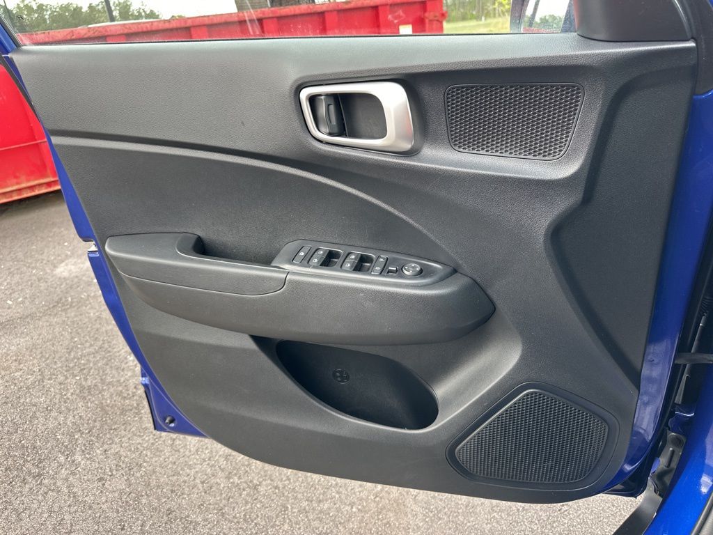 2022 Intense Blue Hyundai Venue SE FWD SUV
