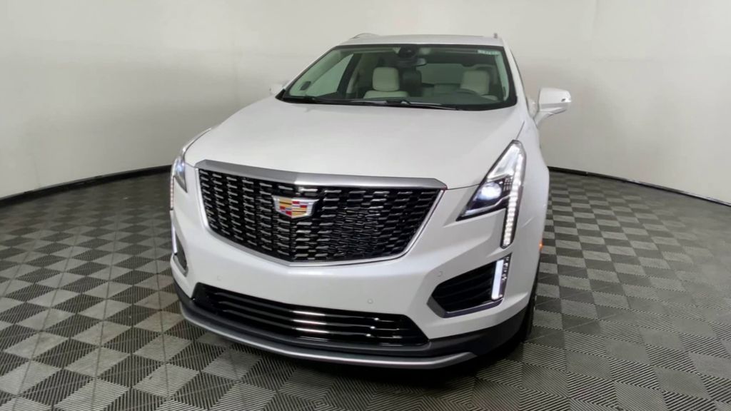 2025 Cadillac XT5 Premium Luxury 3