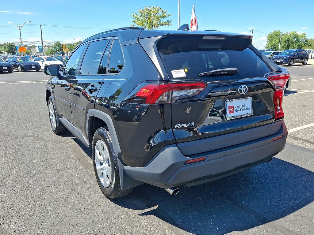 Thumbnail: 2021 Toyota RAV4 - 4