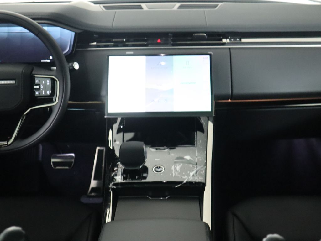 Thumbnail: 2025 Land Rover Range Rover Sport - 15