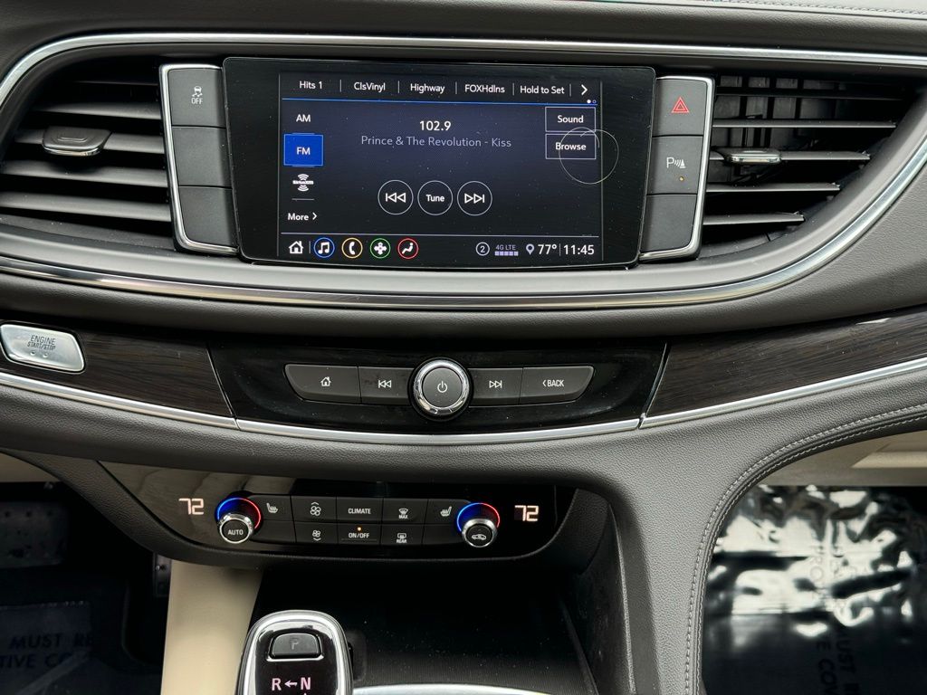 2021 Buick Enclave Essence 21