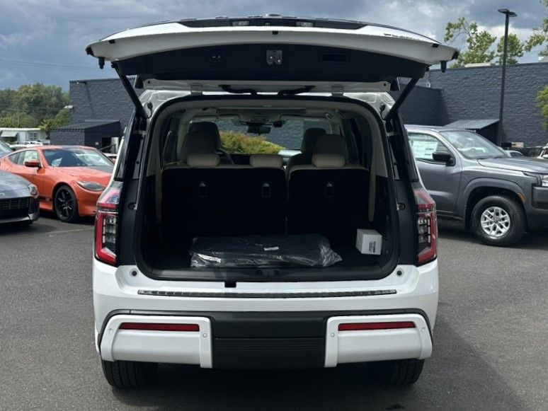 2025 Nissan Armada Platinum