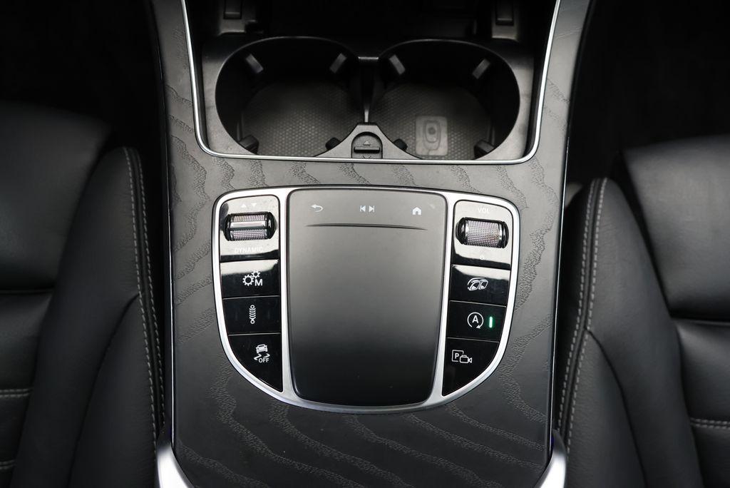 Thumbnail: 2021 Mercedes-Benz GLC - 30