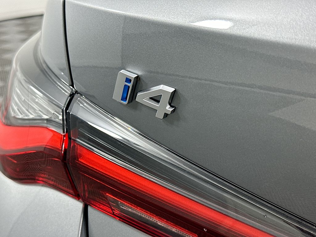 2024 BMW i4 eDrive35 22