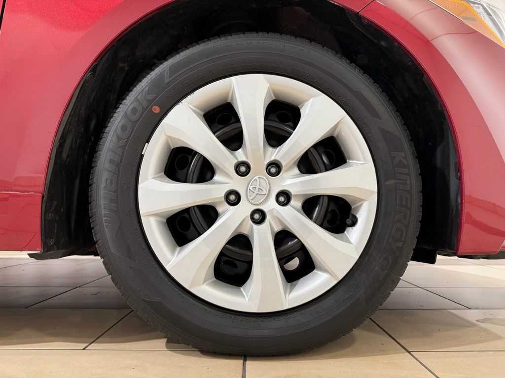 Thumbnail: 2025 Toyota Corolla - 9