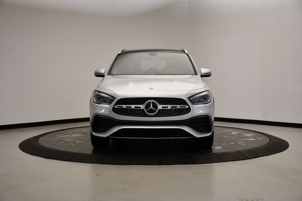 2022 Mercedes-Benz GLA 250 4MATIC 8