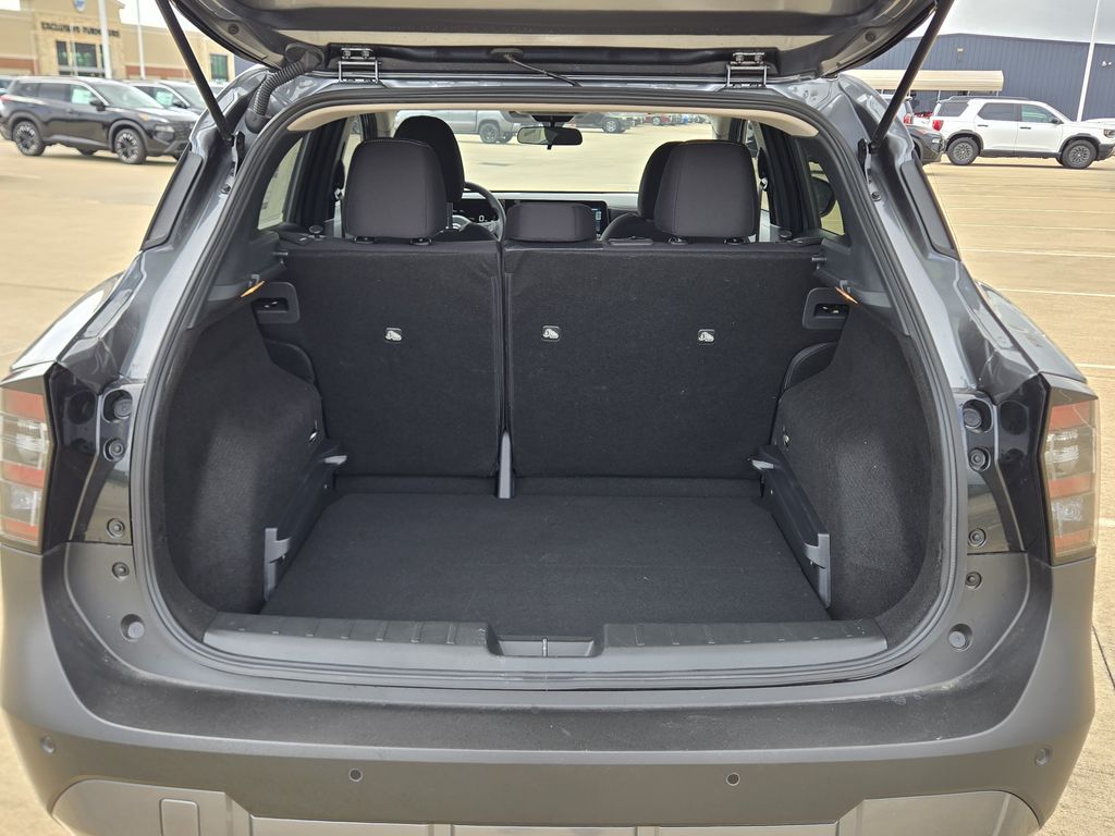2026 Nissan Kicks SV - 9
