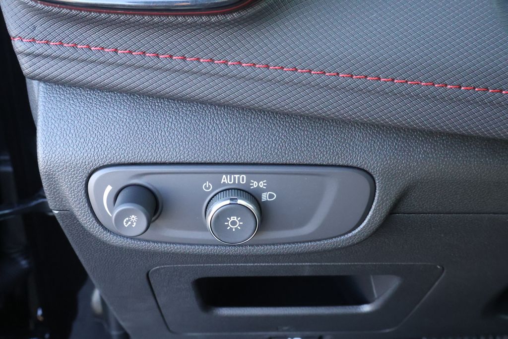 Thumbnail: 2026 Chevrolet TrailBlazer - 19