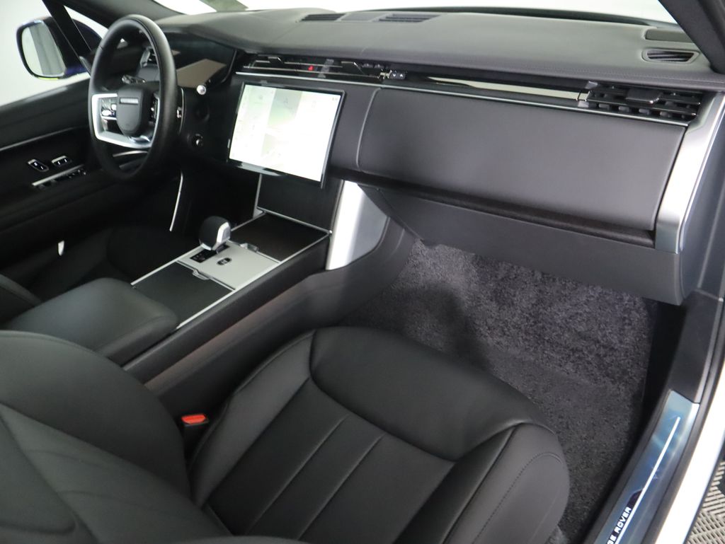 Thumbnail: 2026 Land Rover Range Rover - 19