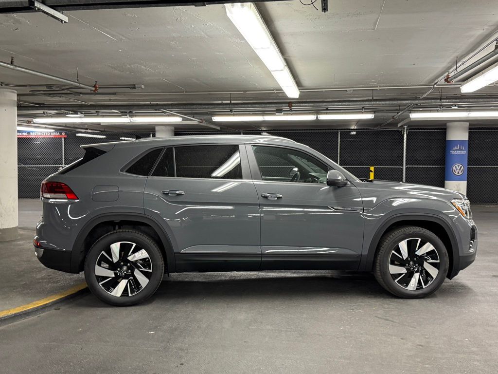 2024 Volkswagen Atlas Cross Sport 2.0T SE w/Technology 39