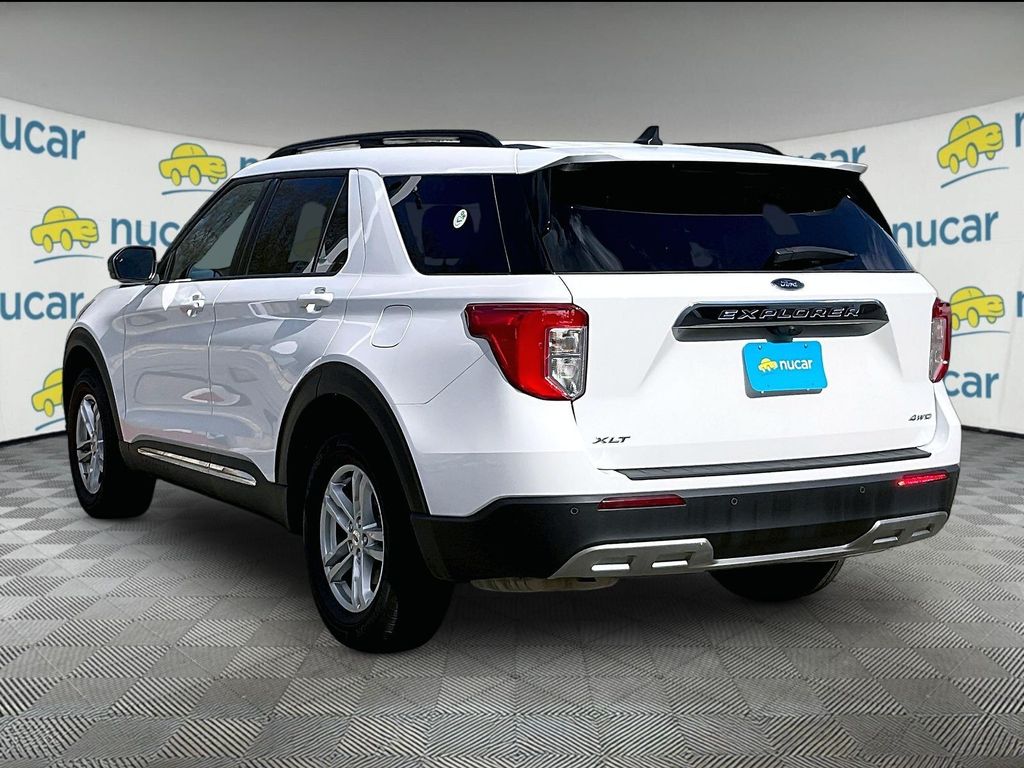 2023 Ford Explorer — photo 4