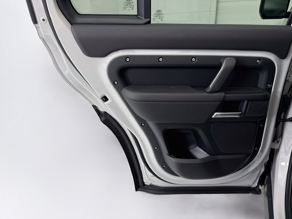 Thumbnail: 2026 Land Rover Defender - 25