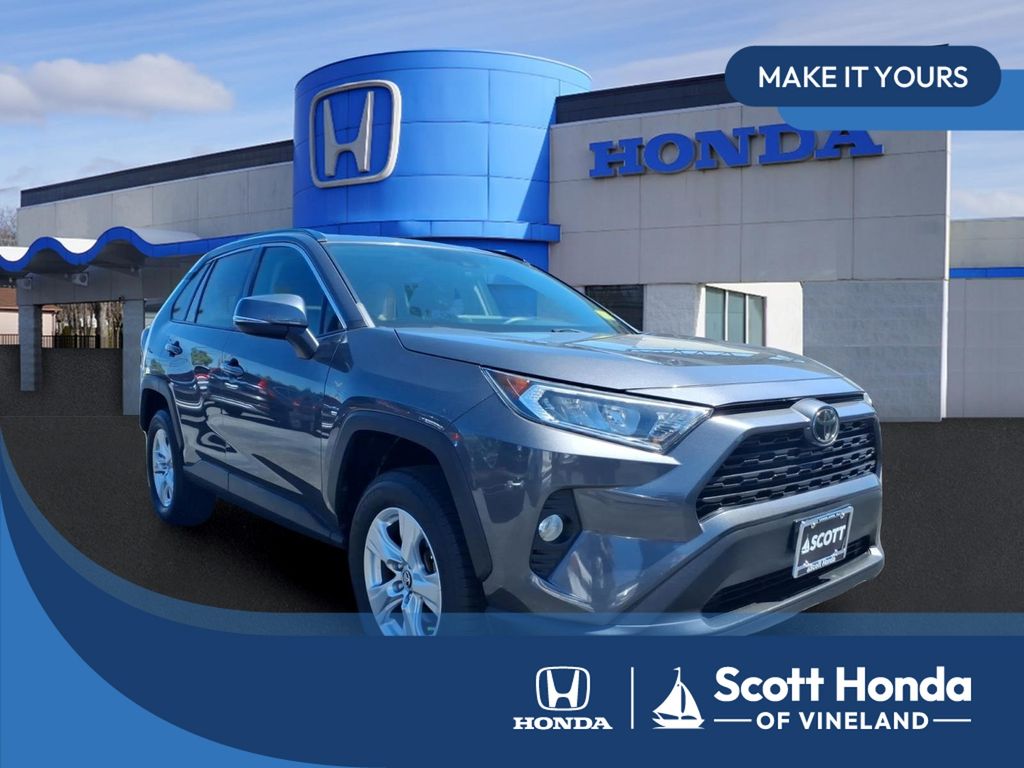 Magnetic Gray Metallic 2019 Toyota RAV4 XLE AWD SUV / Crossover All-Wheel Drive 8-Speed Automatic