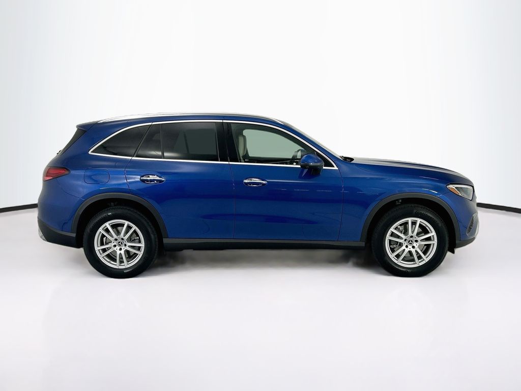 Thumbnail: 2026 Mercedes-Benz GLC - 4