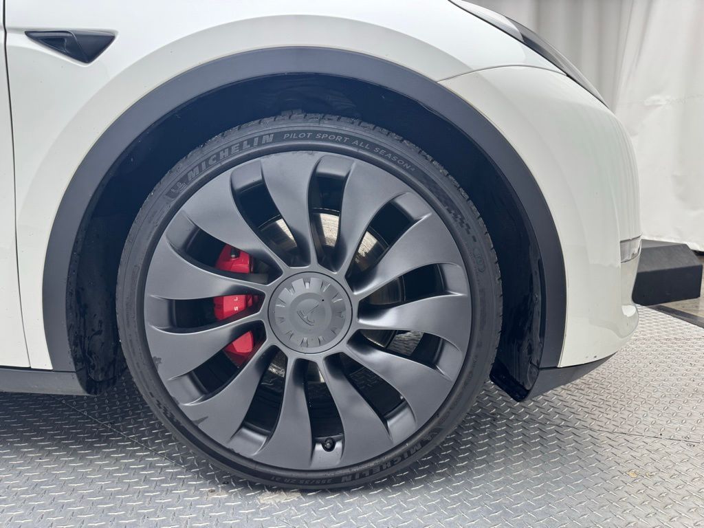 Thumbnail: 2023 Tesla Model Y - 10