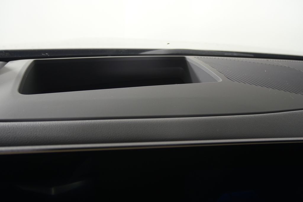 Thumbnail: 2024 BMW 5 Series - 25