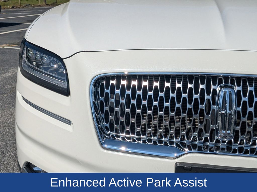 2022 Lincoln Nautilus Black Label