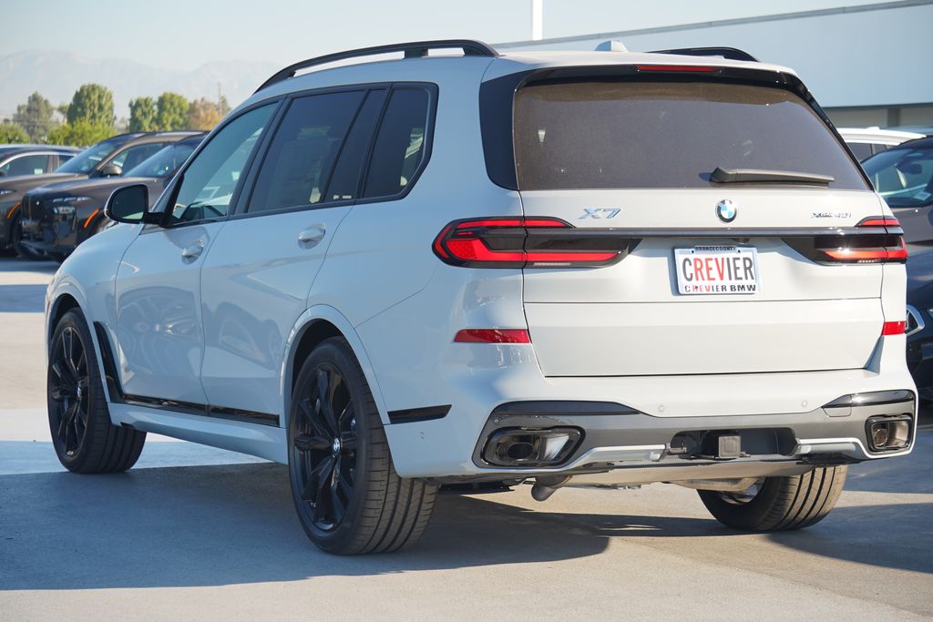 2025 BMW X7 xDrive40i 7