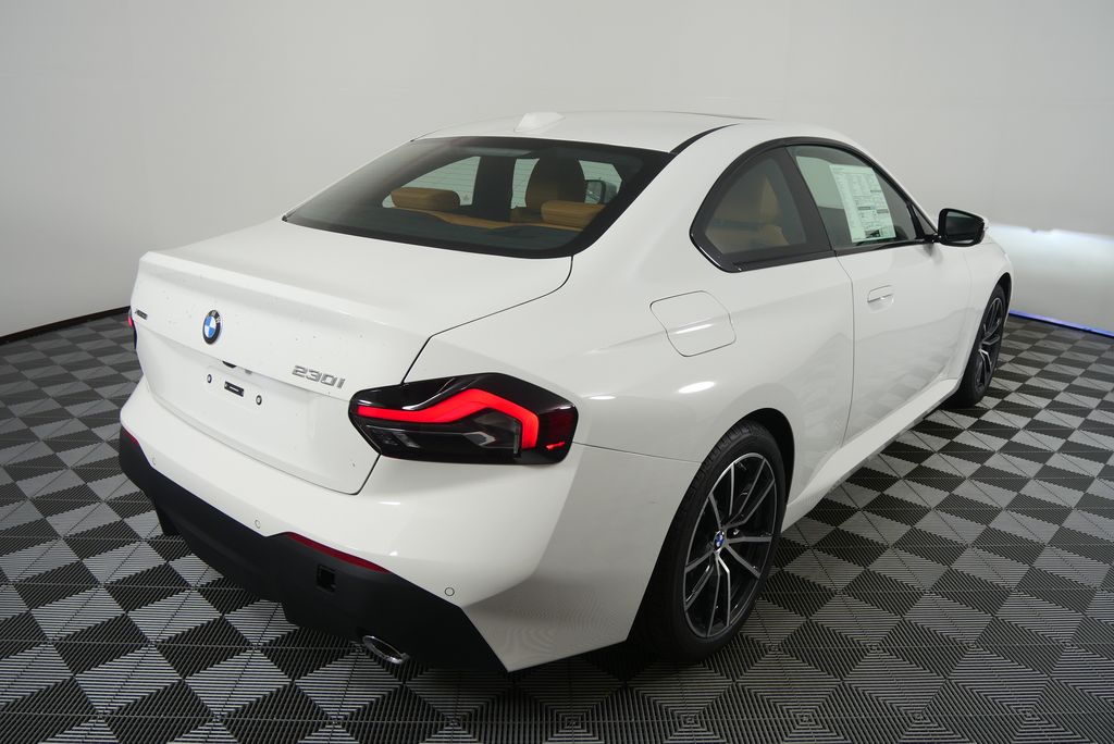 Thumbnail: 2026 BMW 2 Series - 4