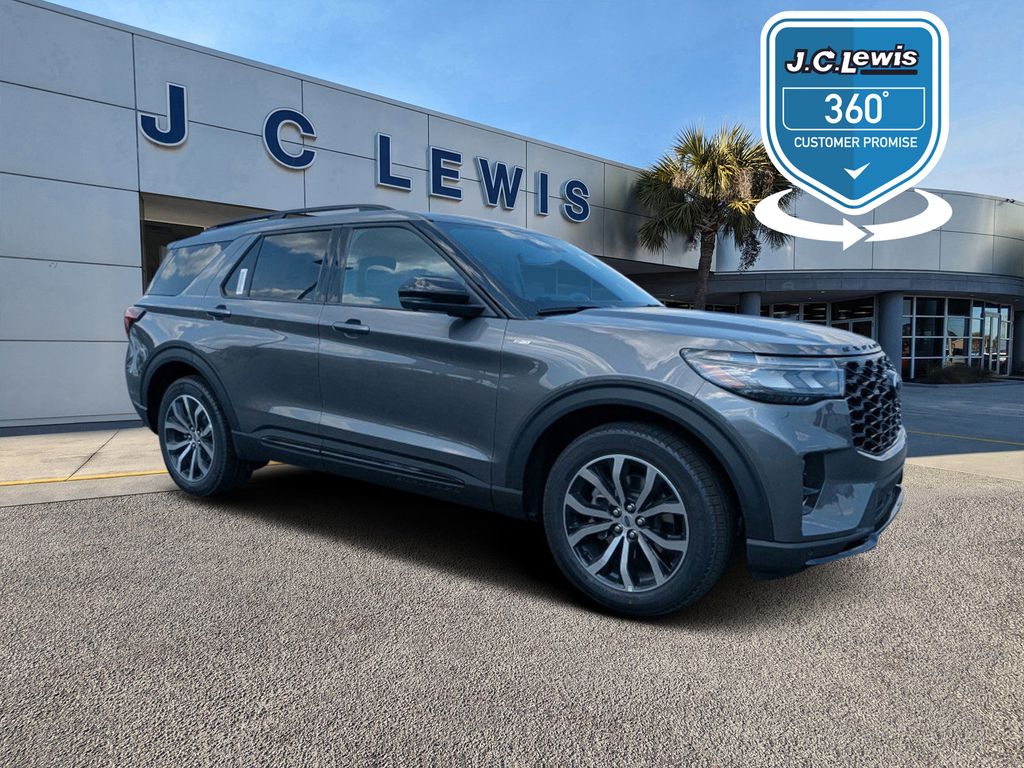 2025 Ford Explorer ST-Line