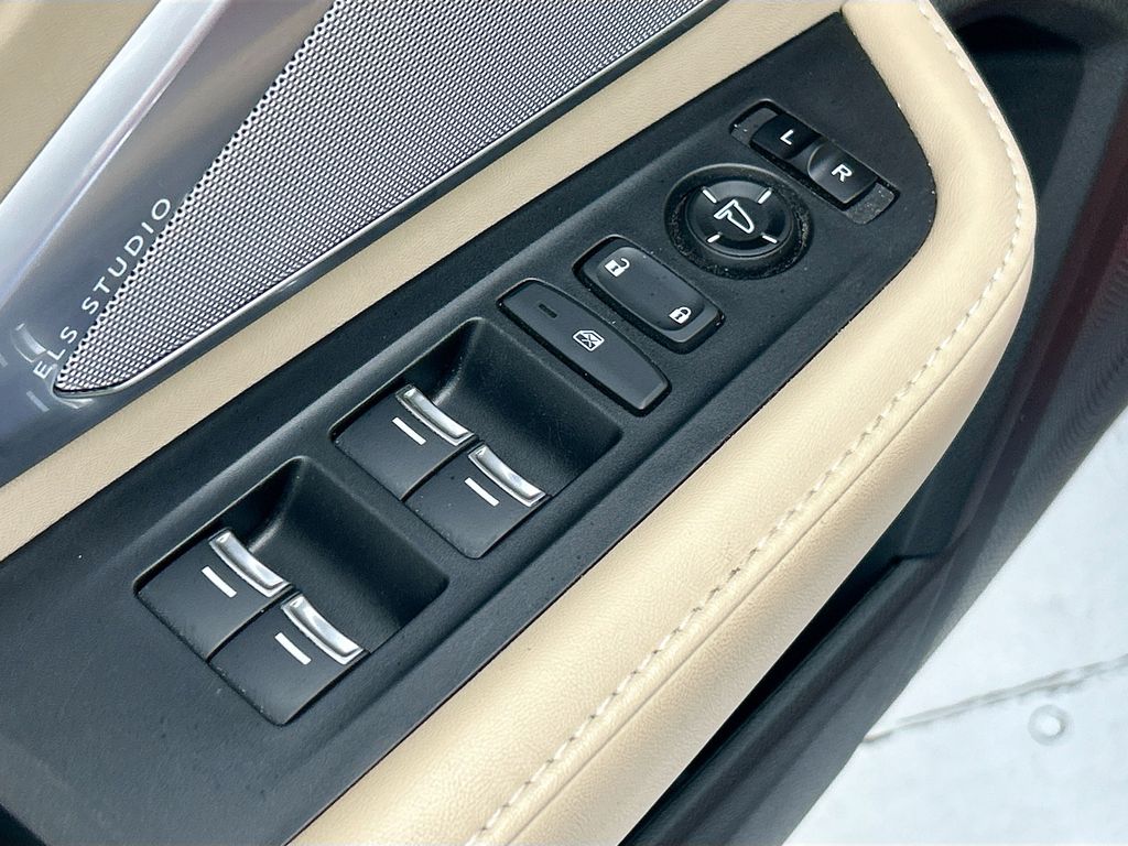 Thumbnail: 2021 Acura RDX - 22