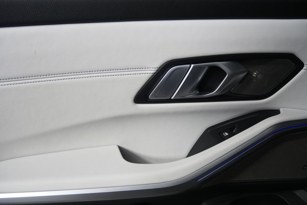 Thumbnail: 2021 BMW M3 - 15