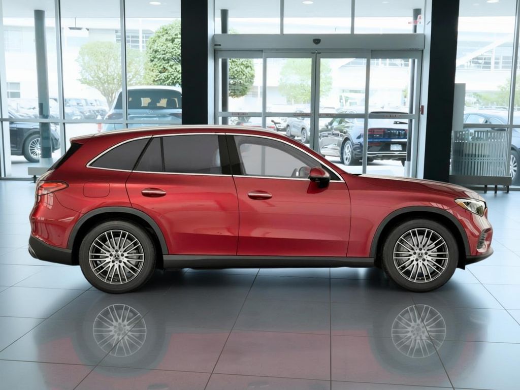 Thumbnail: 2027 Mercedes-Benz GLC - 2