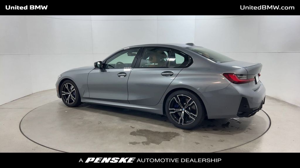 Thumbnail: 2024 BMW 3 Series - 6