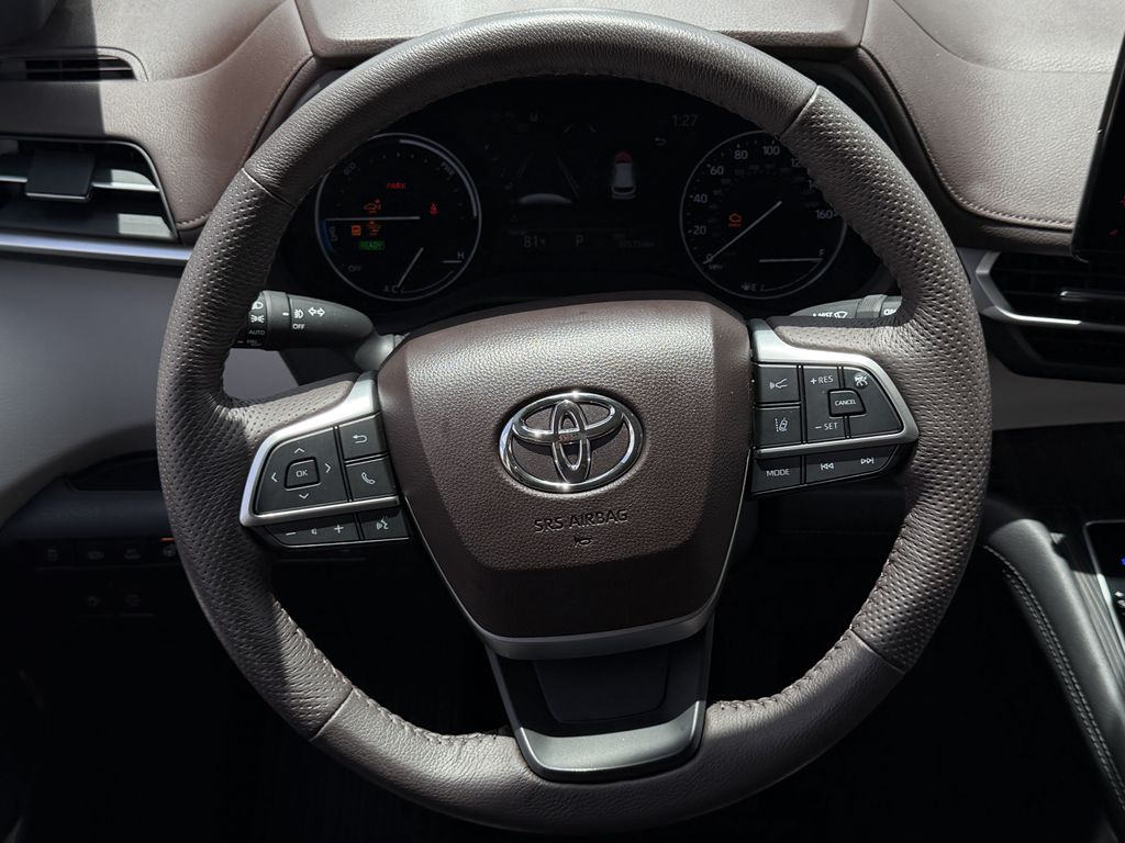 Used 2024 Toyota Sienna Van