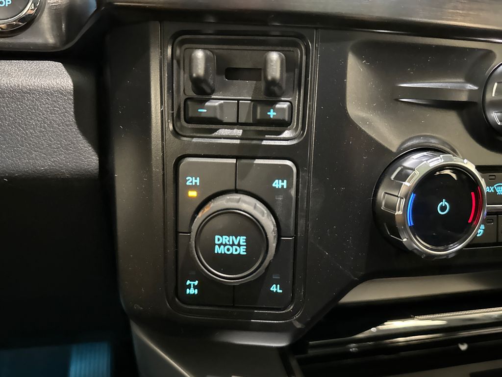 New 2026 Gray Ford Lariat image 33