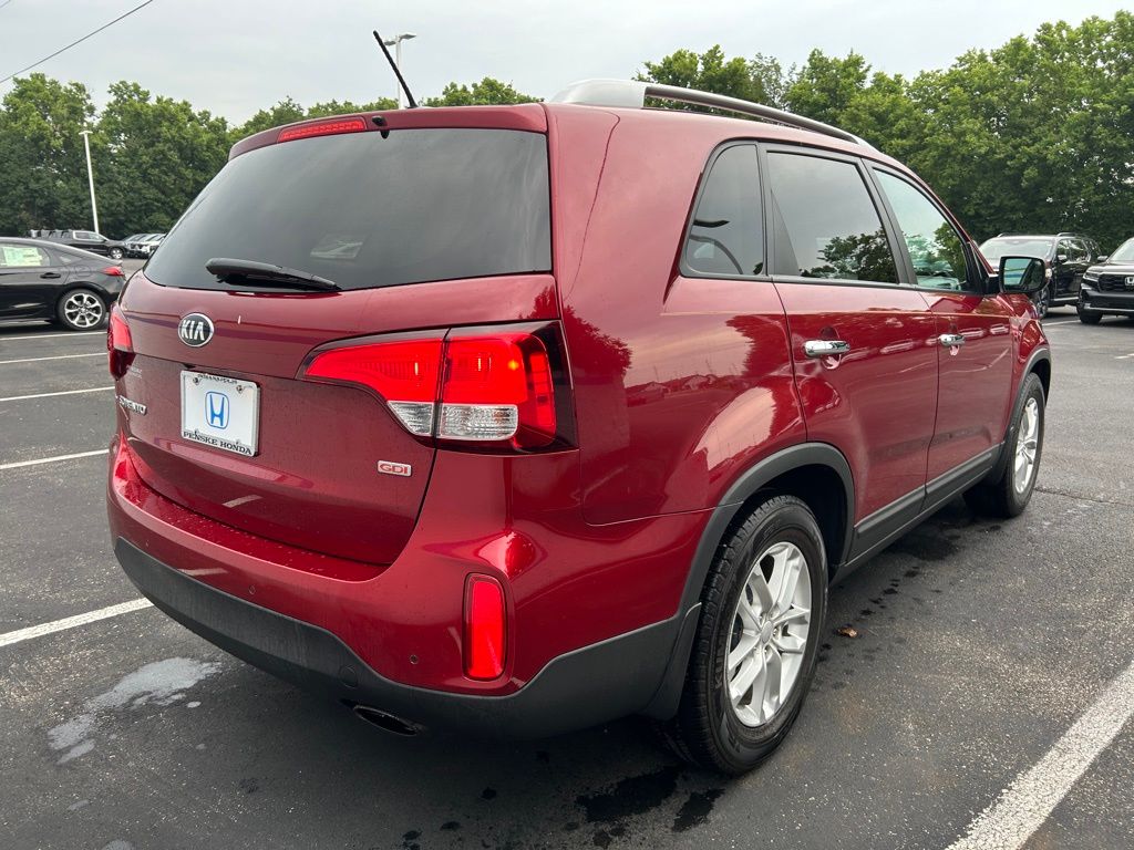 Thumbnail: 2015 Kia Sorento - 5