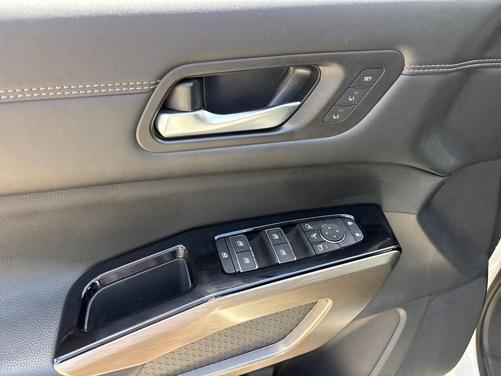 Certified Used 2024 White Nissan Platinum image 17