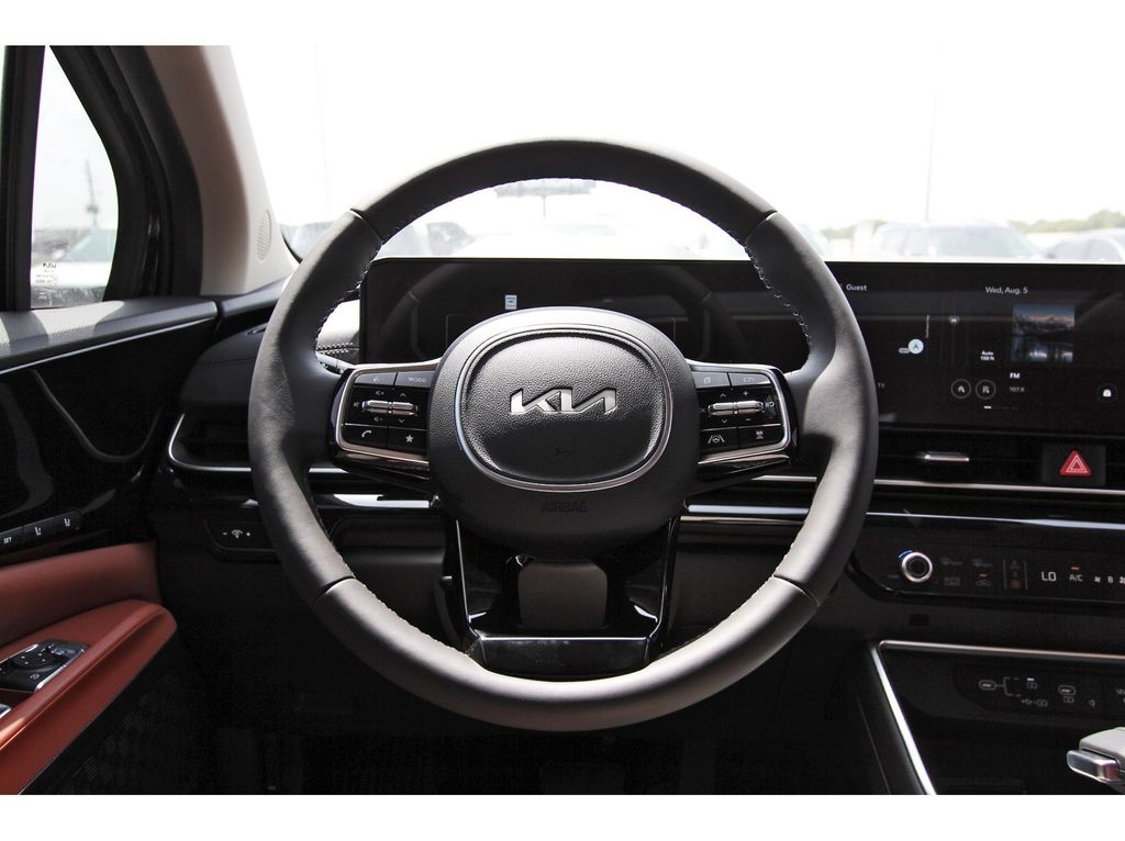 New 2026 Kia Carnival MPV Van