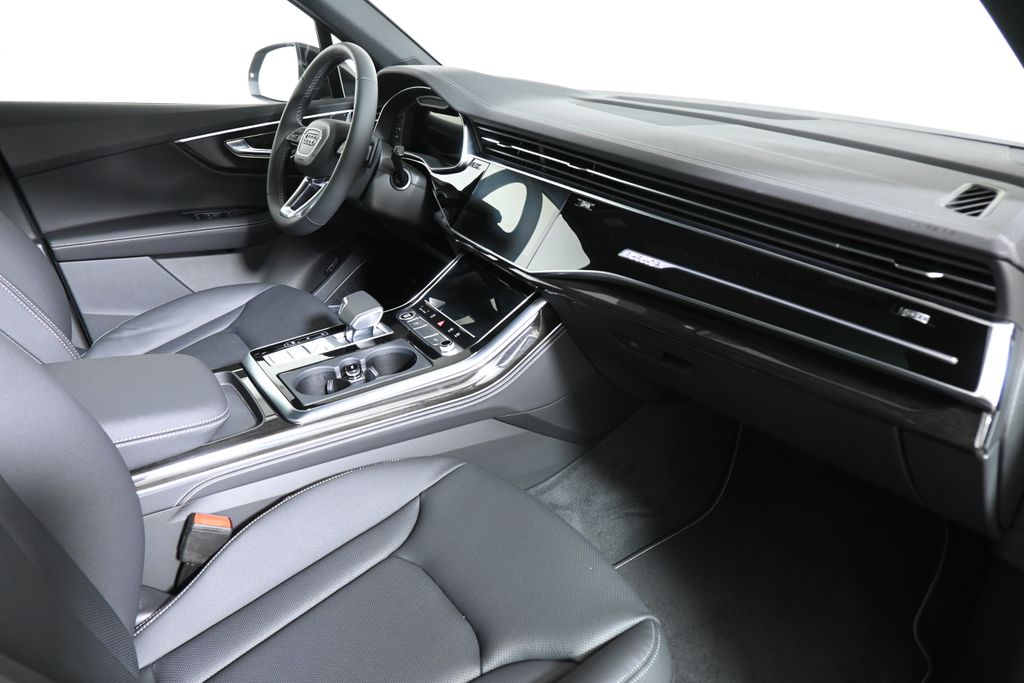 Thumbnail: 2026 Audi Q7 - 19