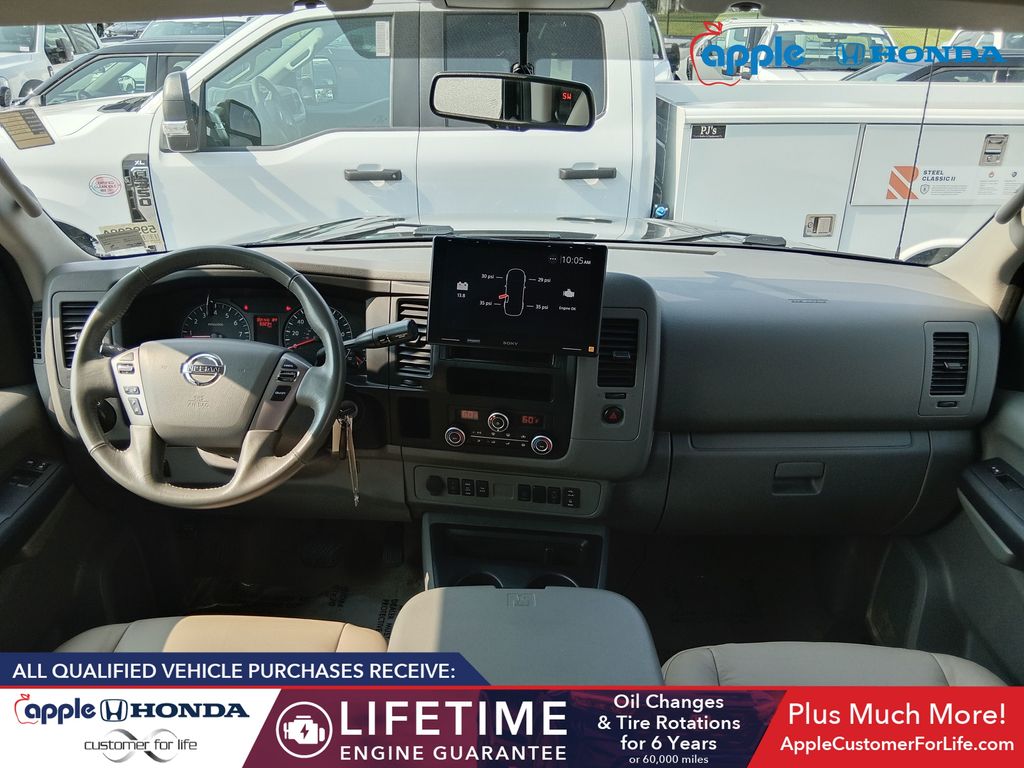 2018 Nissan NV Passenger NV3500 HD SL V8
