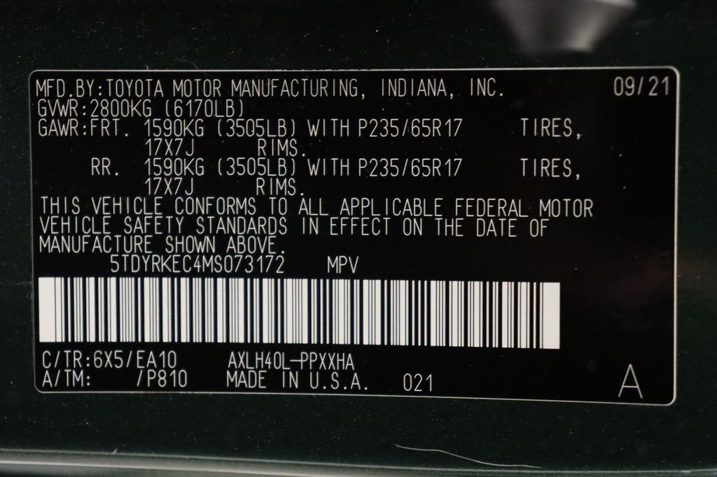 Thumbnail: 2021 Toyota Sienna - 17