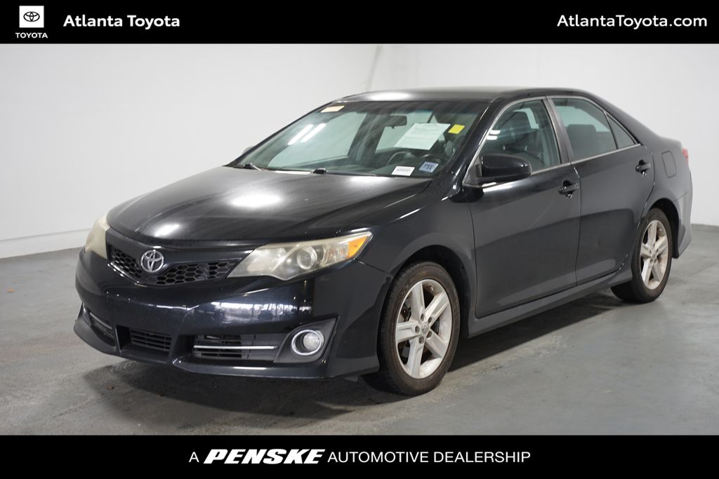 2014 Toyota Camry SE -
                Duluth, GA