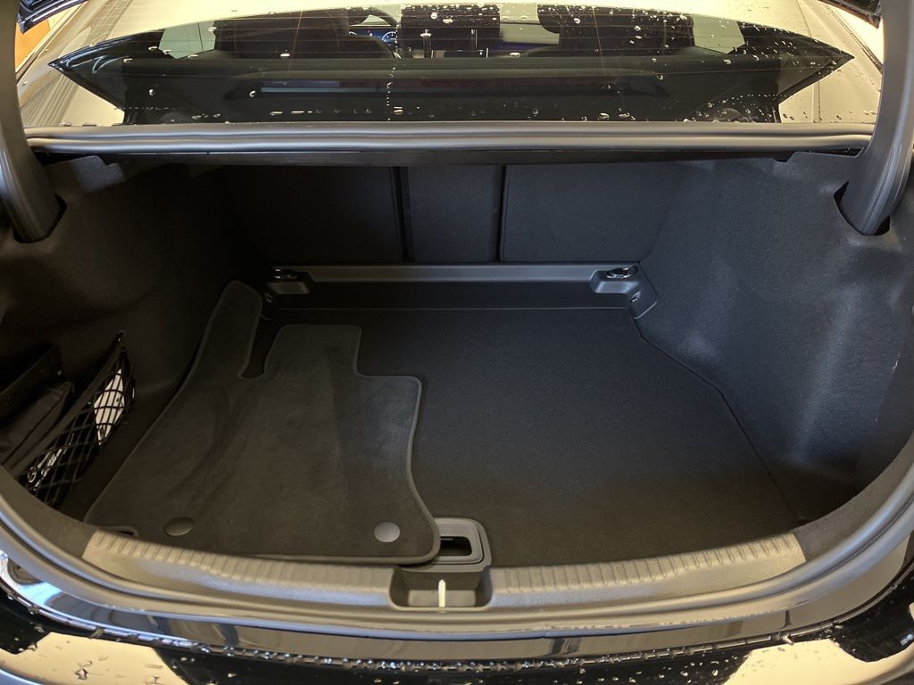 Thumbnail: 2025 Mercedes-Benz C-Class - 27