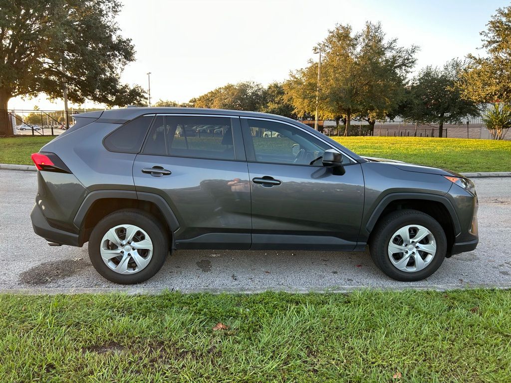 Thumbnail: 2022 Toyota RAV4 - 6