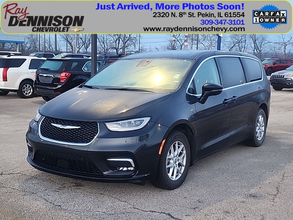 2023 Chrysler Pacifica Touring L FWD