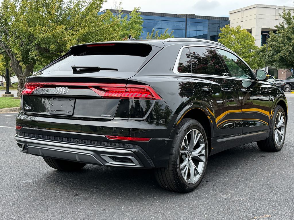 Thumbnail: 2023 Audi Q8 - 5