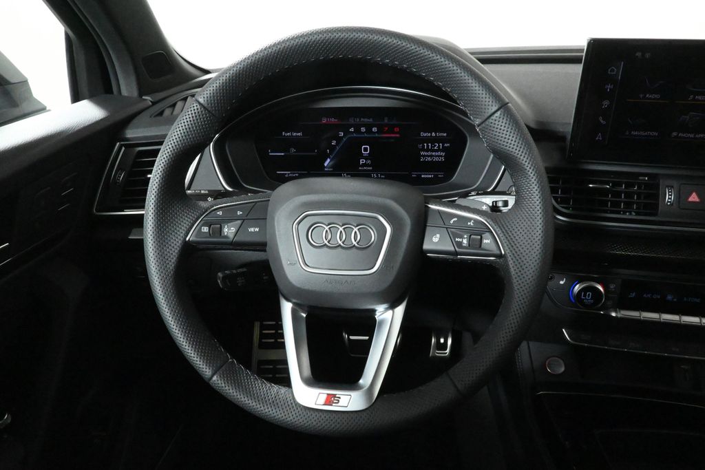 2025 Audi SQ5  20