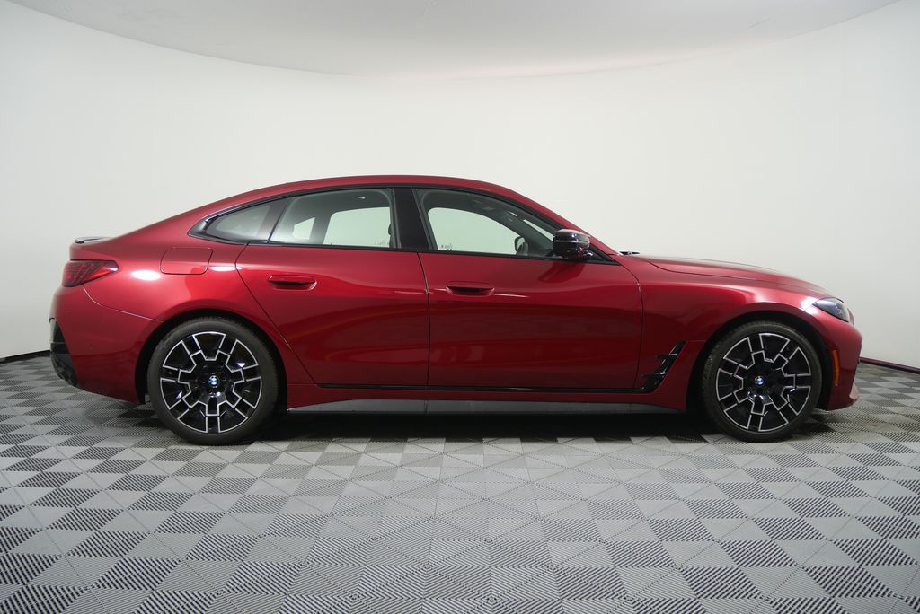 Thumbnail: 2025 BMW 4 Series - 2