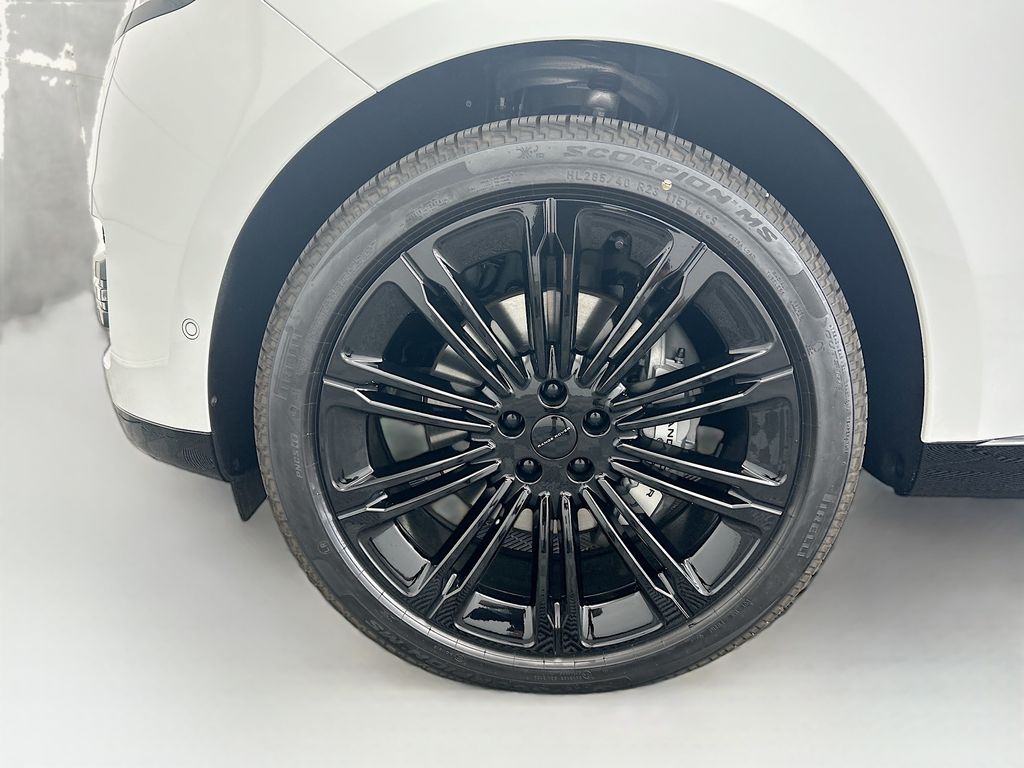 Thumbnail: 2026 Land Rover Range Rover - 30