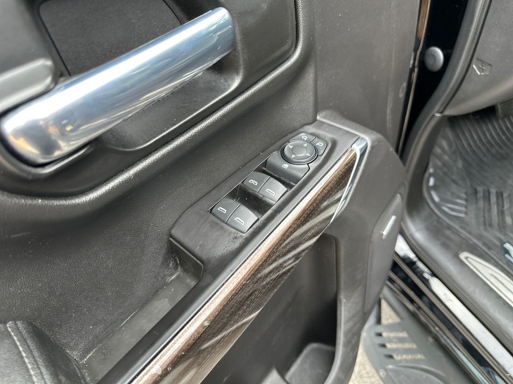 Used Car 2020 Chevrolet Silverado 1500  Lt Trail Boss For Sale Under $35,000 In Austin, Texas