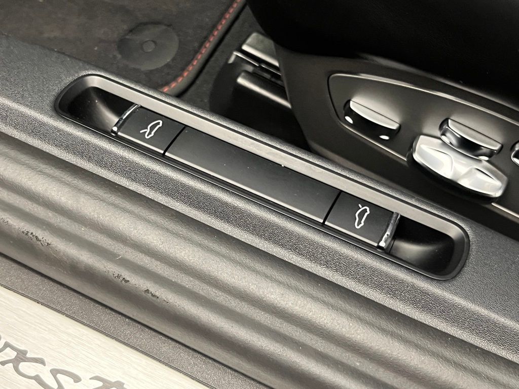 Thumbnail: 2022 Porsche 718 Boxster - 28